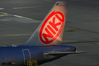 OE-LEE @ VIE - NIKI - by Chris Jilli