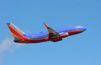 N795SW @ KFLL - Boeing 737-700 - by Mark Pasqualino