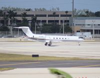 N313RG @ MIA - Gulfstream V
