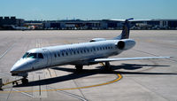 N13935 @ KIAH - Pushback Houston - by Ronald Barker
