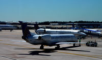 N15932 @ KIAH - Pushback Houston - by Ronald Barker