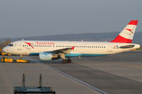 OE-LBQ @ VIE - Austrian Airlines