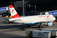 OE-LDF @ VIE - Austrian Airlines - by Chris Jilli