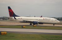 N382DA @ ATL - Delta 737-800 - by Florida Metal