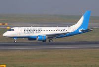 OE-LMK @ LOWW - Peoples Emb170 - by Thomas Ranner