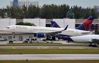 N658DL @ KFLL - Delta B752 landing. - by FerryPNL