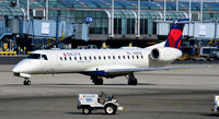 N280SK @ KORD - Taxi Chicago - by Ronald Barker