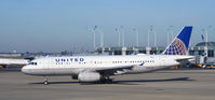 N493UA @ KORD - Taxi Chicago - by Ronald Barker
