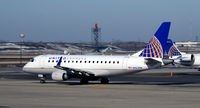 N862RW @ KORD - Taxi Chicago - by Ronald Barker