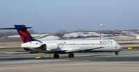 N915DN @ KORD - Taxi Chicago - by Ronald Barker