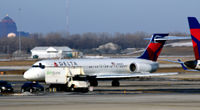 N989AT @ KORD - Taxi Chicago - by Ronald Barker