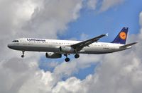 D-AIRS @ EGLL - Approach to 27R - by John Coates