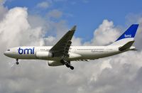 G-WWBM @ EGLL - Finals to 27R - by John Coates