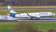 TC-SNO @ EDDR - Boeing 737-8HC - by Jerzy Maciaszek