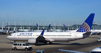 N54241 @ KORD - Taxi Chicago - by Ronald Barker