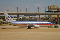 N936AN @ DFW - N936AN B737-823 DFW 29-6-06 PRE WINGLET - by Brian Johnstone