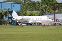 N602AJ @ FXE - Challenger 600