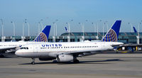 N829UA @ KORD - Taxi Chicago - by Ronald Barker