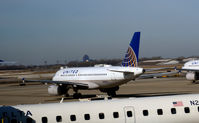 N829UA @ KORD - Taxi Chicago - by Ronald Barker