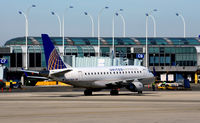 N857RW @ KORD - Taxi Chicago - by Ronald Barker