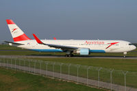 OE-LAE @ VIE - Austrian Airlines