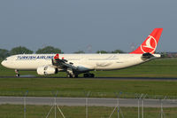TC-JNO @ VIE - Turkish Airlines