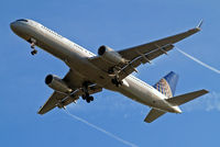 N12125 @ EGLL - Boeing 757-224 [28967] (United Airlines) Home~G 09/04/2014. On approach 27R.