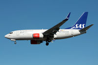 SE-REZ @ ARN - On final for runway 26. - by Anders Nilsson