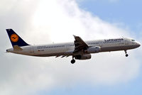 D-AISK @ EGLL - Airbus A321-231 [3387] (Lufthansa) Home~G 14/08/2012. On approach 27L.