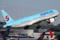 HL7752 @ YSSY - away to ICN - by Bill Mallinson