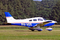 PH-AEE @ EBDT - Piper PA-28-181 Archer III [2843076] Schaffen-Diest~OO 14/08/2010