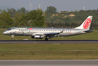 OE-IXF @ LOWW - Niki Emb190 - by Thomas Ranner