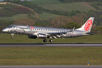OE-IXC @ LOWW - Niki Emb190 - by Thomas Ranner