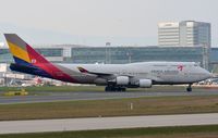 HL7423 @ EDDF - Asiana B744 taying to the gate. - by FerryPNL