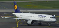 D-AIQU @ EDDL - Lufthansa, is here taxiing at Düsseldorf Int'l(EDDL) - by A. Gendorf
