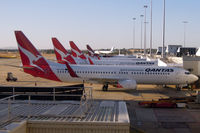 VH-VXE @ YMML - At Tullamarine - by Micha Lueck