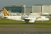 VH-VNO @ YSSY - 2009 Airbus A320-232, c/n: 4053 at Sydney
