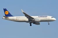 D-AIZP @ EDDF - Lufthansa A320 - by FerryPNL