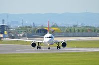 HB-IPY @ LOWW - Lining up! - by David Pauritsch