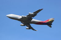 HL7414 @ KSEA - Asiana Airlines Cargo. 747-48EMBDSF. HL7414 cn 25452 892. Seattle Tacoma - International (SEA KSEA). Image © Brian McBride. 10 May 2013 - by Brian McBride