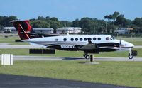 N800EU @ ORL - King Air 350 - by Florida Metal