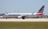 N804NN @ MIA - American 737-800