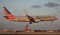N809NN @ MIA - American 737-800