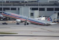 N821NN @ MIA - American 737-800 - by Florida Metal