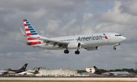 N824NN @ MIA - American 737-80