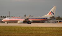 N832NN @ MIA - American 737-800 - by Florida Metal