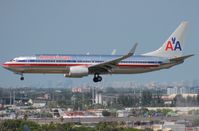 N882NN @ MIA - American 737-800 - by Florida Metal