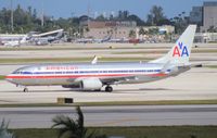 N889NN @ MIA - American 737-800 - by Florida Metal