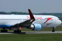 OE-LAY @ VIE - Austrian Airlines