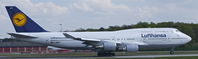 D-ABVT @ EDDF - Lufthansa, is here departing RWY 18 at Frankfurt Rhein/Main Int'l(EDDF) bound for Bangalore(VOBL) - by A. Gendorf